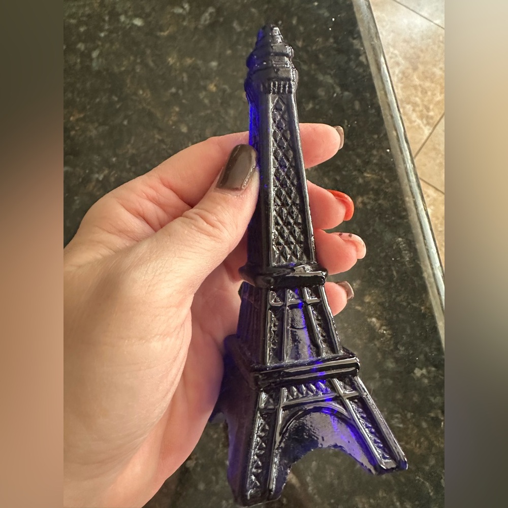 Eiffel Tower blue glass figurine/ornament - Picture 10 of 14